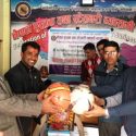 कास्कीका पुस्तक व्यबसायीले पुस्तक दिवसमा पुस्तक उपहार