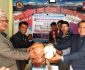 कास्कीका पुस्तक व्यबसायीले पुस्तक दिवसमा पुस्तक उपहार