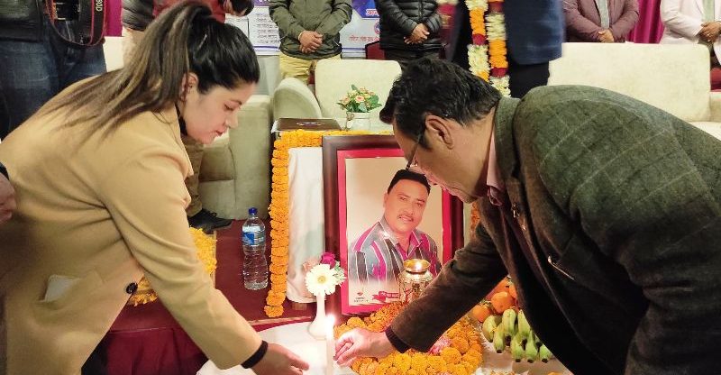 स्वर्गीय धन बहादुर गायकको स्मृतिमा शोक सभा, साधना र सिर्जनाका कारण अम्मर रहनेछन्ः अर्थमन्त्री गुरुङ