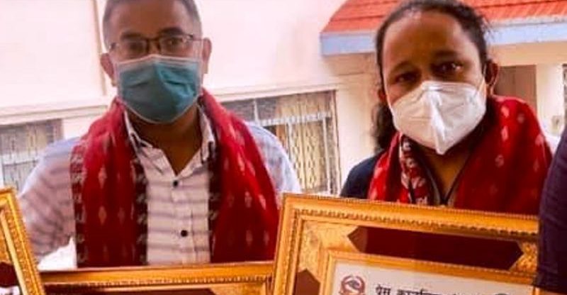 पोखराका दुई पत्रकारलाई प्रेस काउन्सिलबाट पुरस्कृत