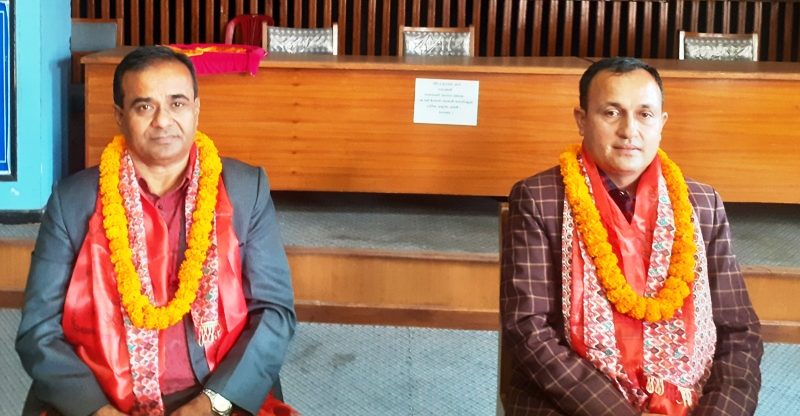 पोउवा संघद्धारा महासंघका केन्द्रीय सदस्यद्धय अधिकारी र गिरीलाई सम्मान