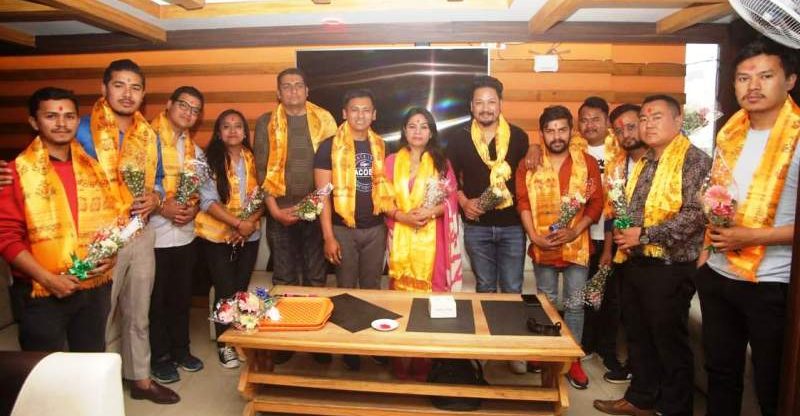 पत्रकार महासंघ कास्कीः नवनिर्वाचित पदाधिकारीलाई लामा अमृत फाउण्डेशनद्वारा बधाई ज्ञापन