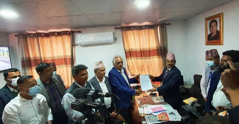 गण्डकी प्रदेशमा मुख्यमन्त्री गुरुङविरुद्ध अविश्वासको प्रस्ताव दर्ता, हिऊदे अधिबेसन अन्त्य, विशेष अधिवेशन बोलाउन माग