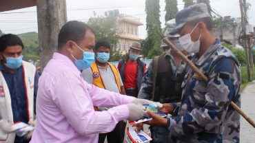 सेन्ट्रल गार्डेनद्वारा एक लाख ८२ हजार बराबरको सचेतना सामग्री वितरण