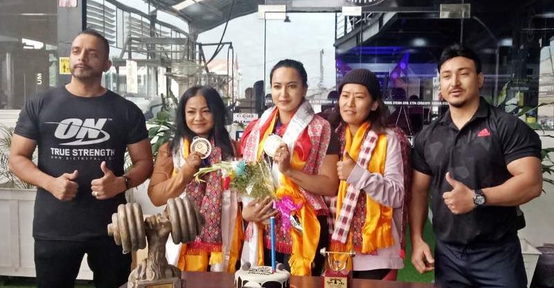 पावर लिफ्टिङ नेशनल च्याम्पियन ज्योती र कास्य पदक विजेता पुनमलाई सम्मान