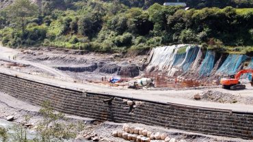 बन्दै पोखराको खानेपानी सुधारका लागि तस्वीरः कृष्ण दवाडी