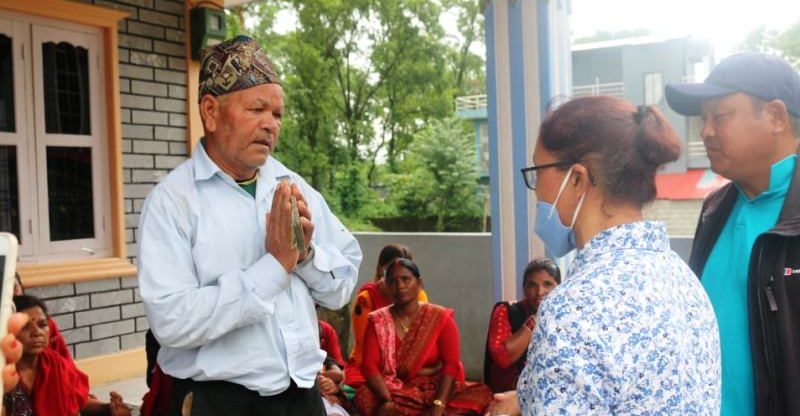 पहिरोमा ज्यान गुमाउनेको परिवारलाई मर्दीखोला समाज युकेबाट आर्थिक सहयोग