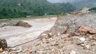 हर्पनखोला सिल्टेसन ड्याम बगायो, ठुलाखेतका केही घर जोखिममा