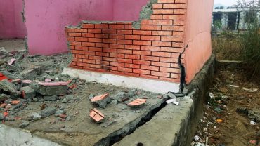 पोखराको सेती नदि किनारमा धाँजा फाँट्यो, २ घर भत्कियो
