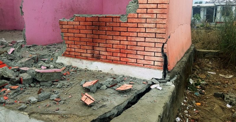 पोखराको सेती नदि किनारमा धाँजा फाँट्यो, २ घर भत्कियो
