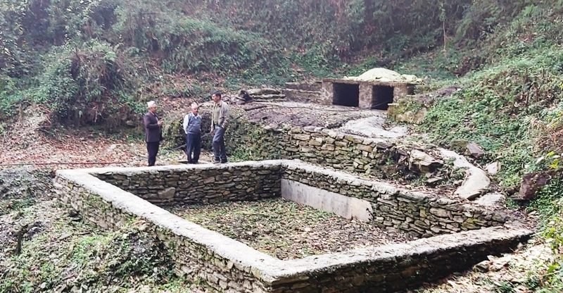 काहुँ धारापानी सामुदायिक बनको आम्दानी कुवा र पोखरी संरक्षणमा लगानी 