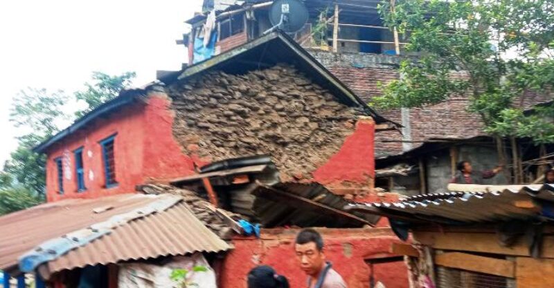 लमजुङमा भूकम्प, केही घर भत्किए, तीन जना घाइते