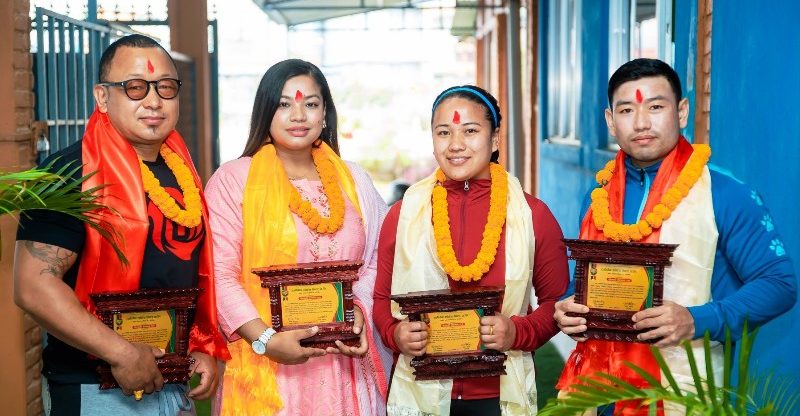 पोखरामा पावर लिफ्टिङका खेलाडी सम्मानित