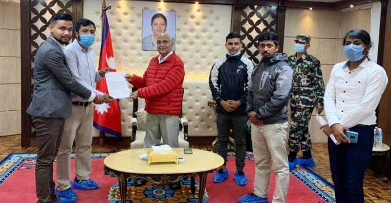 विद्यार्थी नेताहरुले प्रधानमन्त्रीसँग मागे विश्वविद्यालयको उपकुलपति
