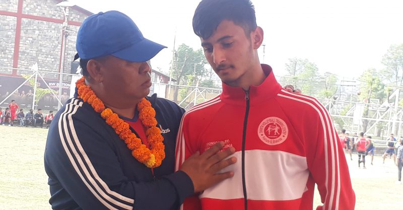 राखेप सदस्य गुरुङले भलिबल खेलाडी सुनारको ३ वर्षको विद्यालय शुल्क तिरिदिने