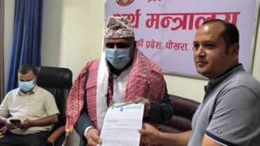 पर्यटन व्यवसायीलाई खोप दिन पहल गर्छुः अर्थमन्त्री बराल