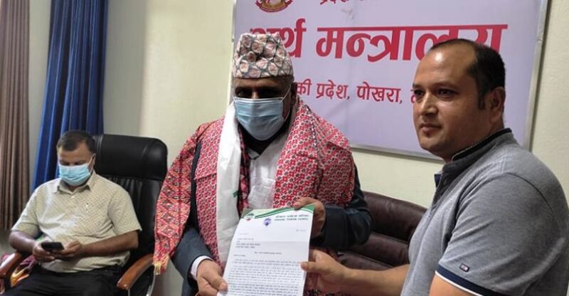 पर्यटन व्यवसायीलाई खोप दिन पहल गर्छुः अर्थमन्त्री बराल