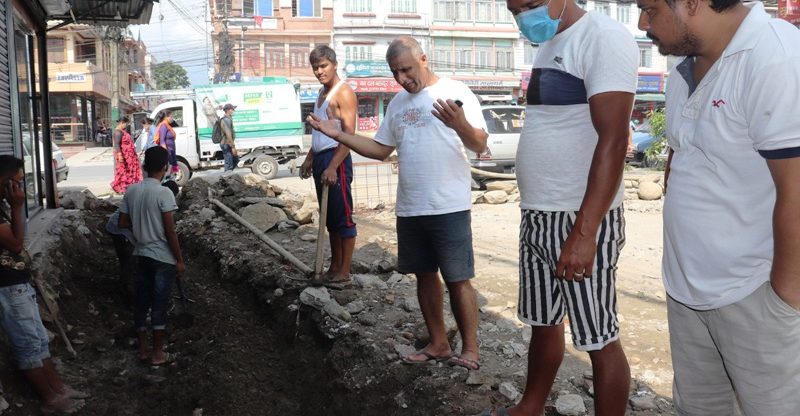 संसाद बरालको पहलमा तीन दिन पछि खानेपानी उपलब्ध