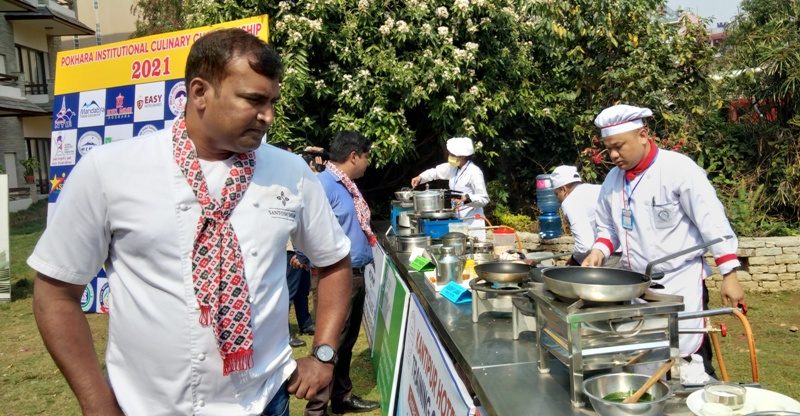 पोखरामा खाना पकाउने प्रतियोगितामा मल्बेरी इन्स्टिच्युट अफ हस्पिटालिटी पहिलो, मास्टर सेफ सन्तोष साह सम्मानित