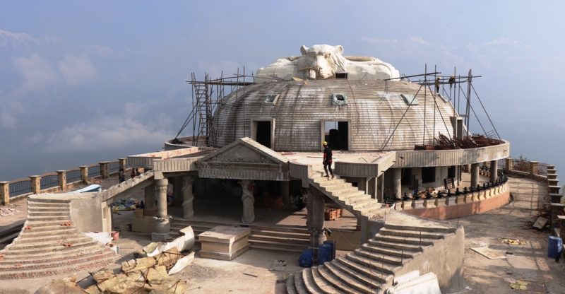 पोखरामा विशाल महादेबको मुत्तिको काम धमाधम
