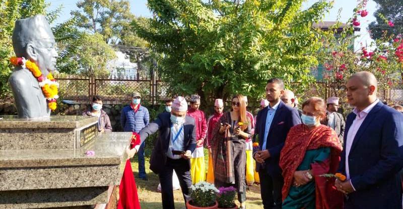 स्व. सुर्य बहादुर के.सी स्मृर्तिकोे अवसरमा पोखरामा अर्धकद शालीक