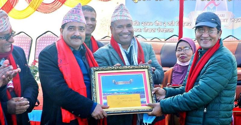 १३ औँ दक्षिण एशियाली खेलकूद संघ र व्यक्तिलाई पोखरामा सम्मान
