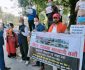मठमन्दिर खुल्ला गर्न दबाब दिदैँ जिल्ला प्रशासन कार्यालय कास्कीमा धर्ना