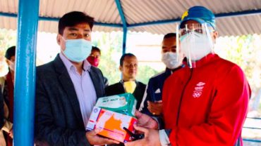 युनाईटेड क्लवद्धारा वडा प्रहरी कार्यालय रामबजारलाई स्वास्थ्य सामग्री प्रदान