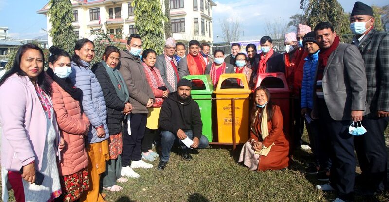 युनाईटेड क्लबद्धारा पोखरा स्वास्थ्य विज्ञान प्रतिष्ठानमा डस्विन सहयोग